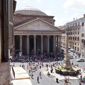 https://sole-al-pantheon.it-romehotels.com