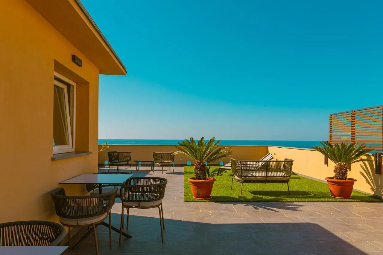 Taliammari Hotel Cefalu Italy